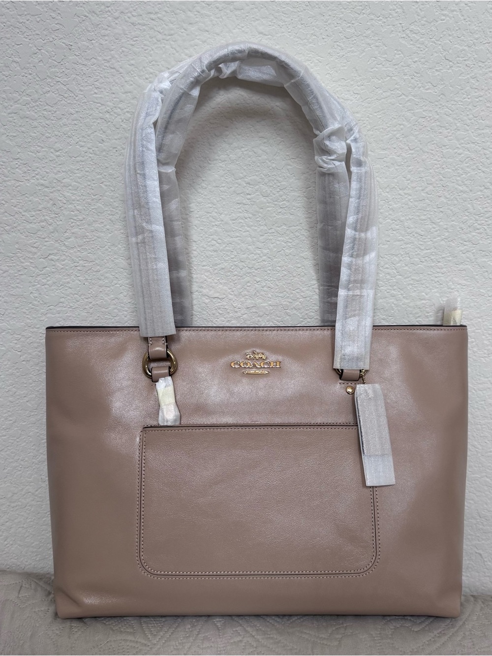 NWT Coach CEA65 Station Tote Zip Bag Shiny Smooth Leather Sandy Beige